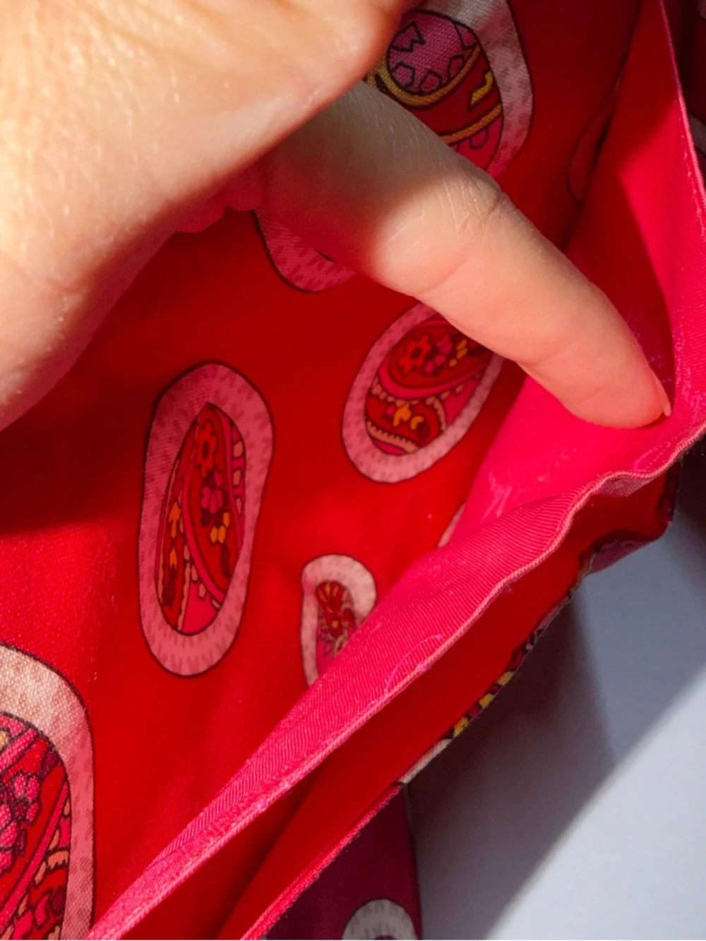 Vera Bradley Red and Pink Paisley Quilted Wallet - Picture 6 of 6